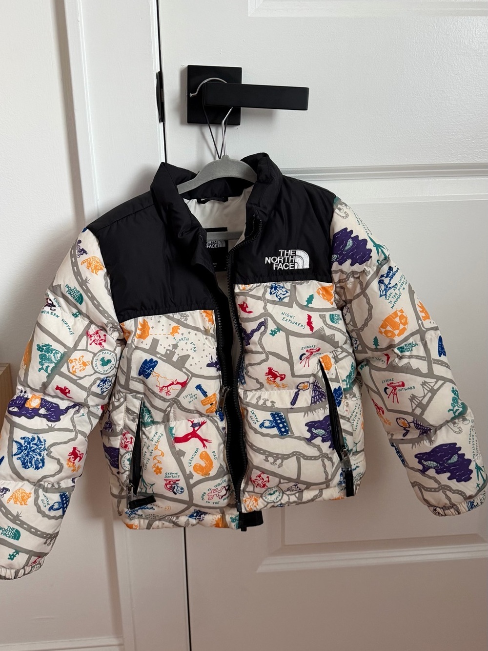 The North Face Kids Cream Printed Puffer Jacket with Black Yoke